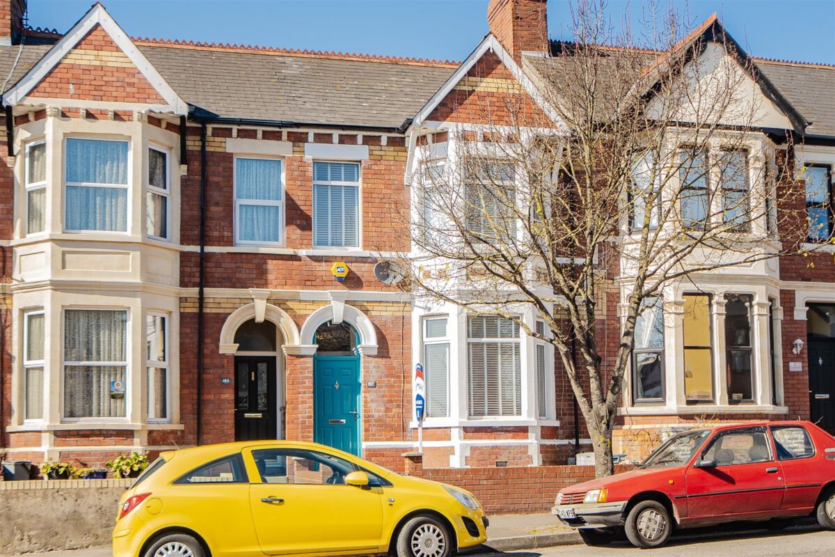Gladstone Road, Barry