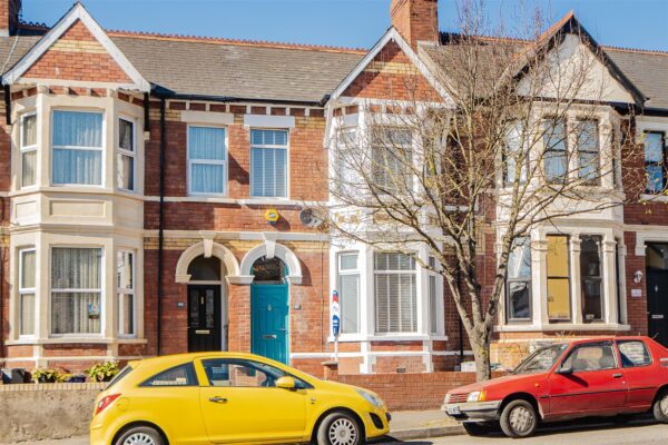 Gladstone Road, Barry
