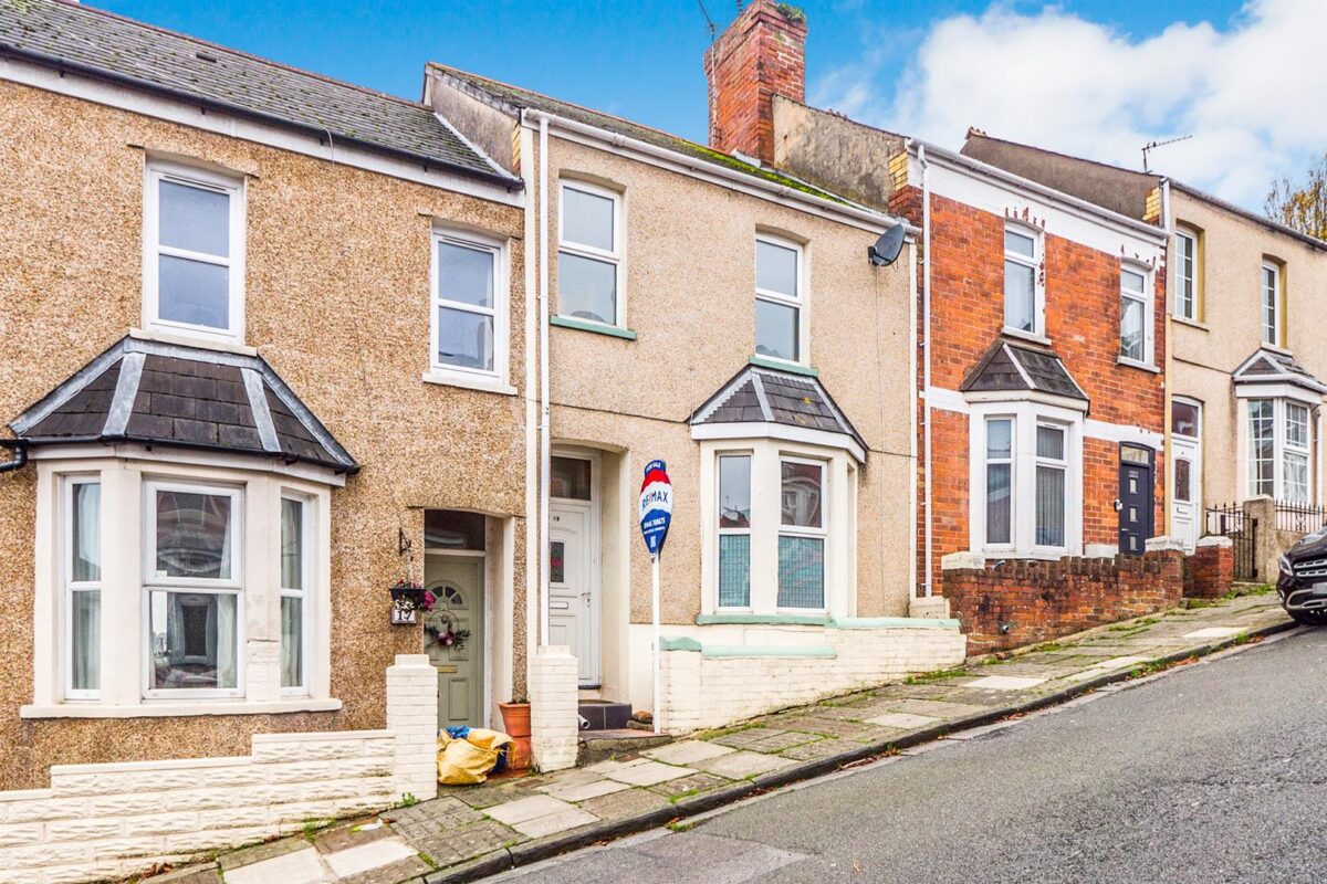 Trinity Street, Barry