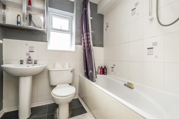 Enfield Drive, Barry