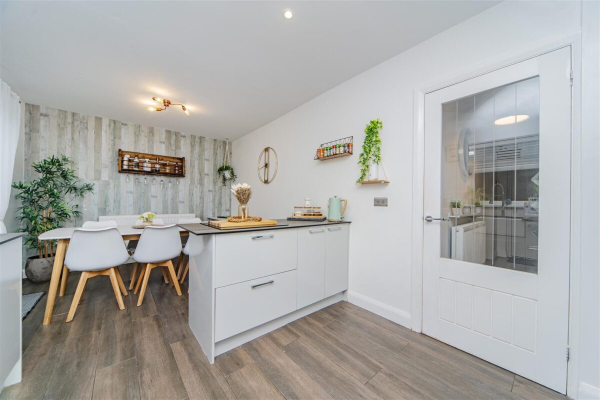 Aneurin Road, Barry
