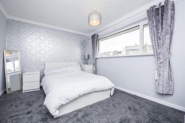 Whitewell Road, Barry