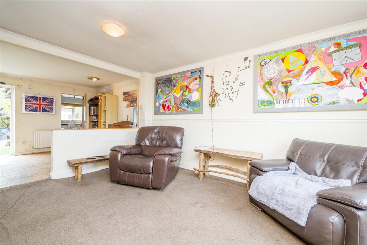 Enfield Drive, Barry