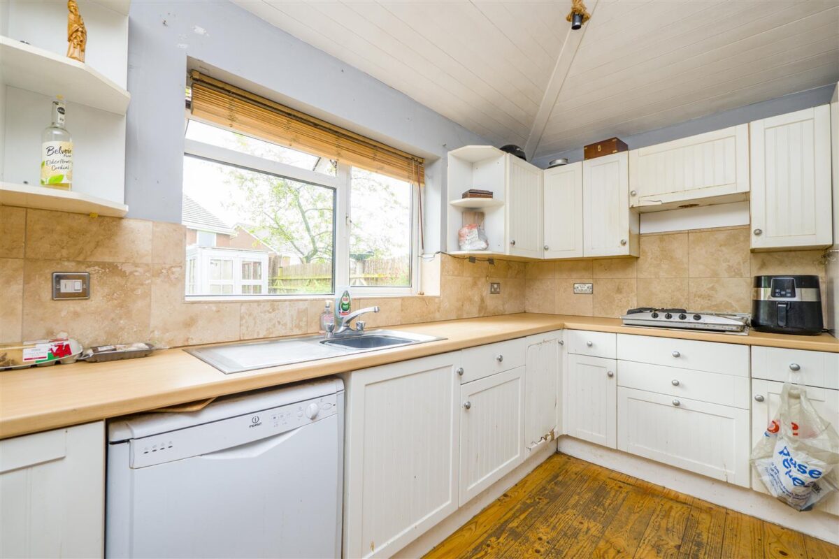 Enfield Drive, Barry