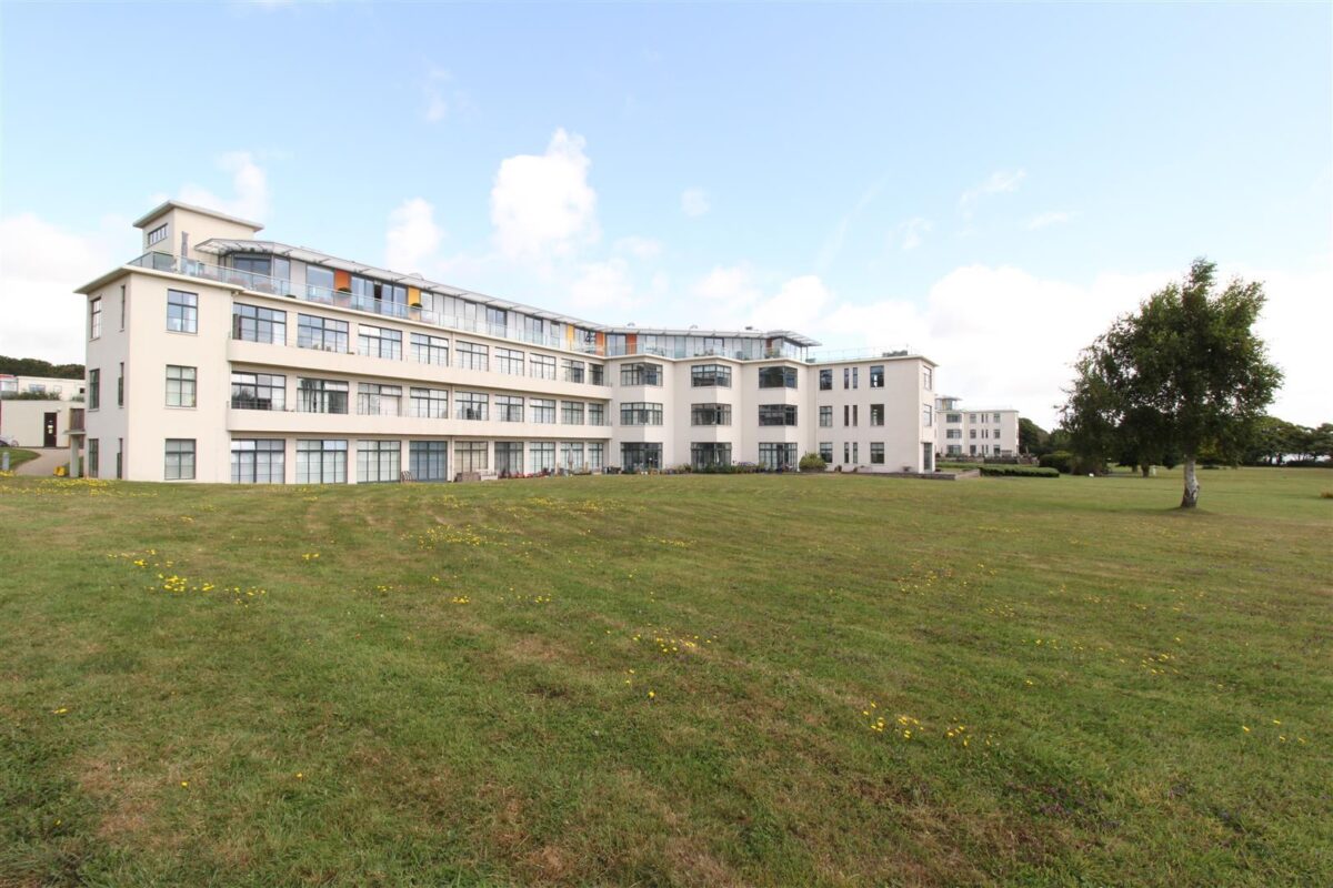 Hayes Road, Sully, Penarth