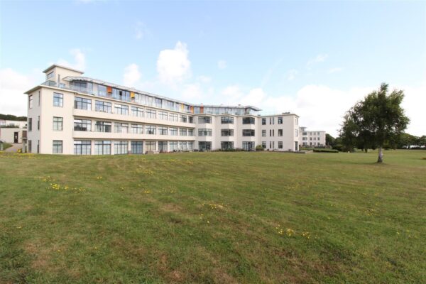 Hayes Road, Sully, Penarth