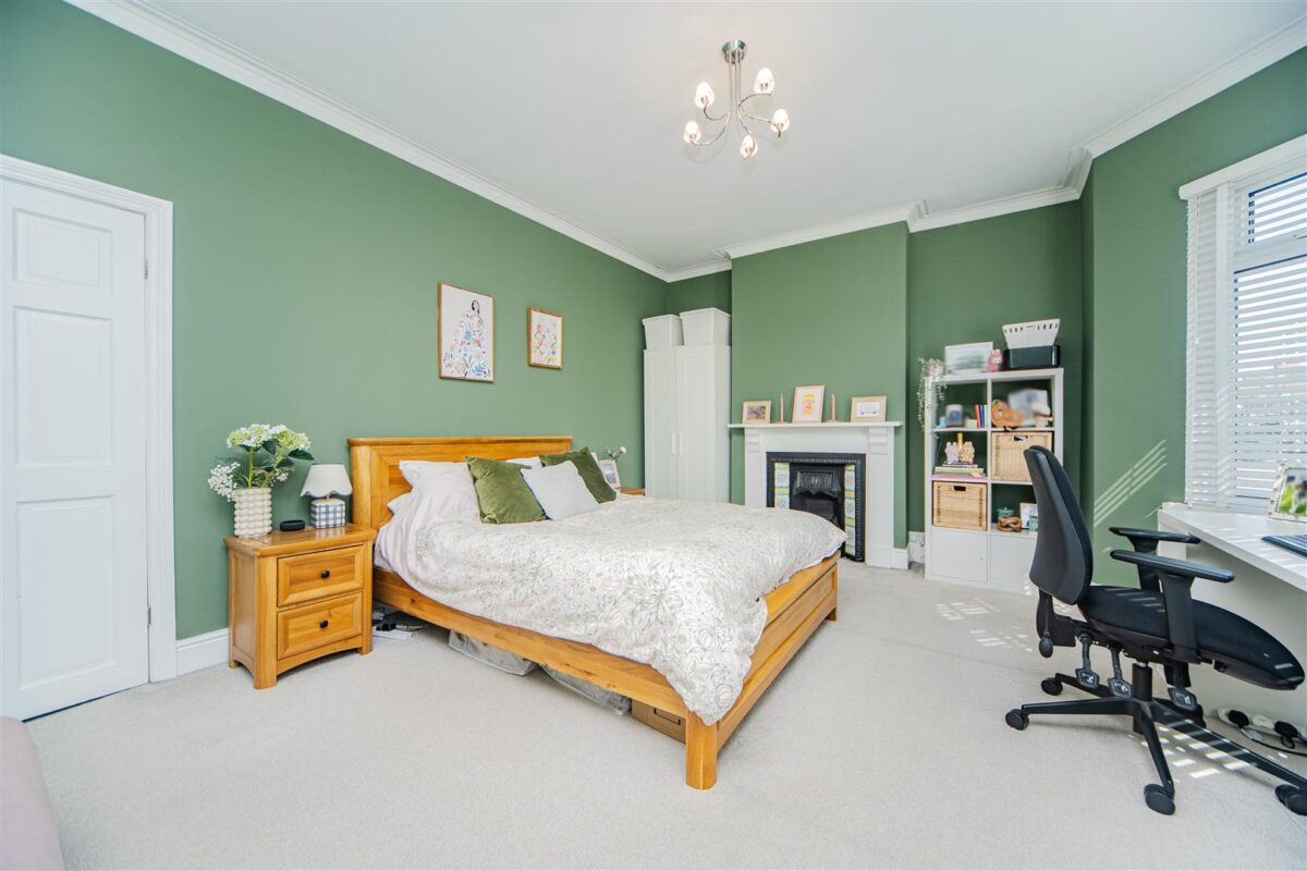 Gladstone Road, Barry