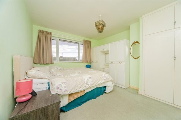 Slade Road, Barry