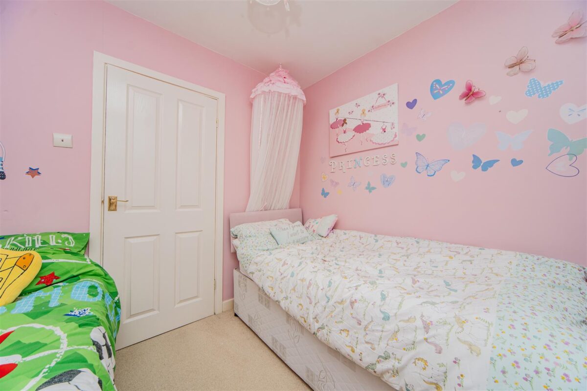 Slade Road, Barry