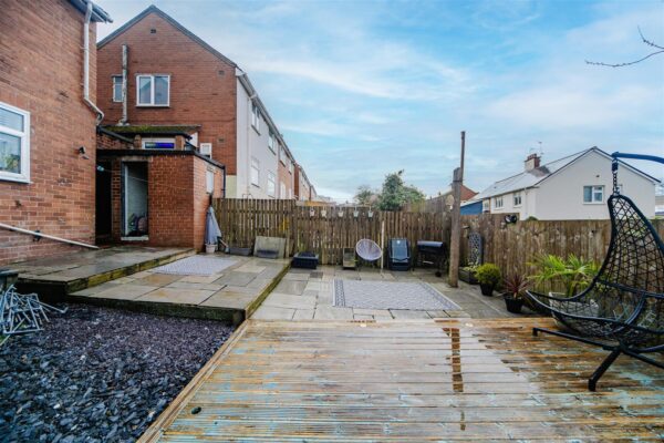 Aneurin Road, Barry
