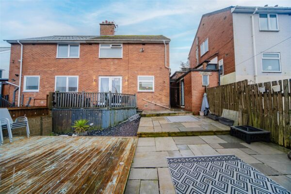 Aneurin Road, Barry