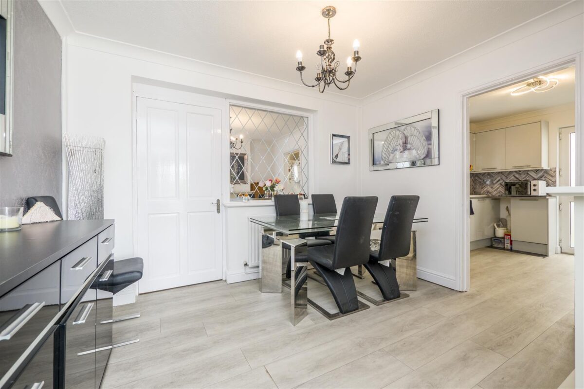 Whitewell Road, Barry