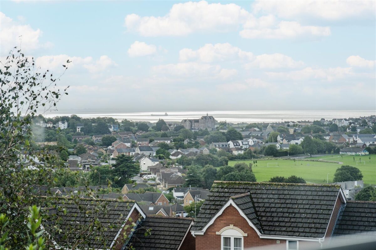 Heol Fioled, Barry