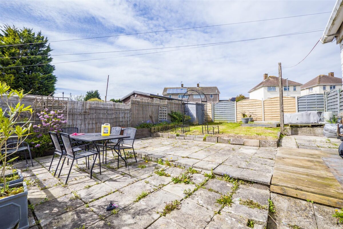 Whitewell Road, Barry