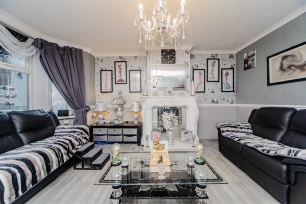Meggitt Road, Barry
