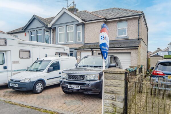 Meggitt Road, Barry