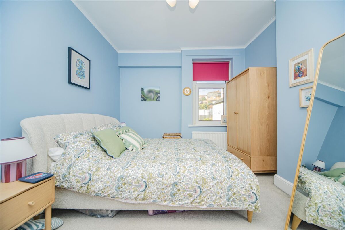 Gladstone Road, Barry