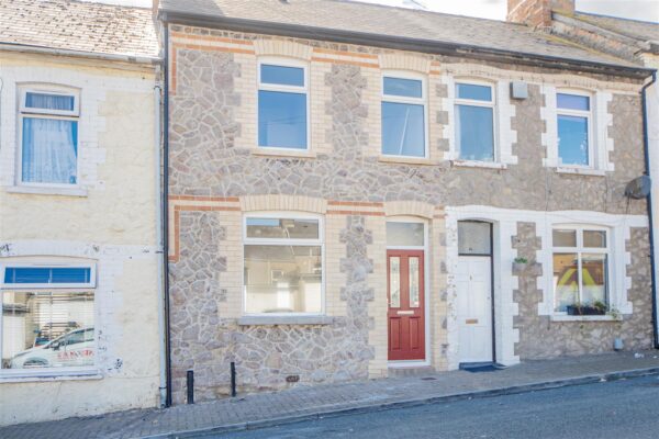 Llewellyn Street, Barry