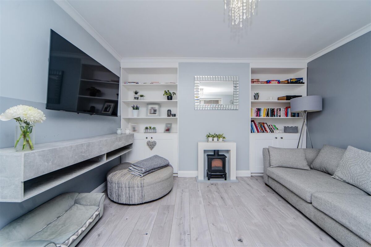 Aneurin Road, Barry