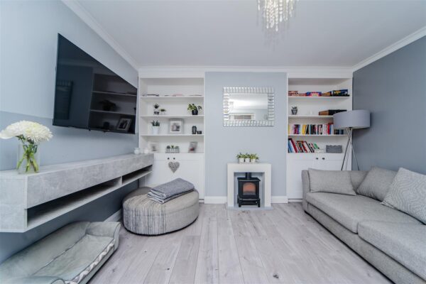 Aneurin Road, Barry