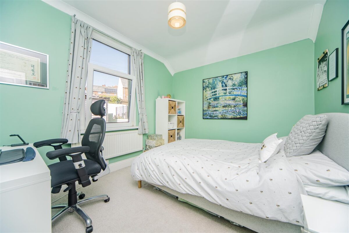 Gladstone Road, Barry