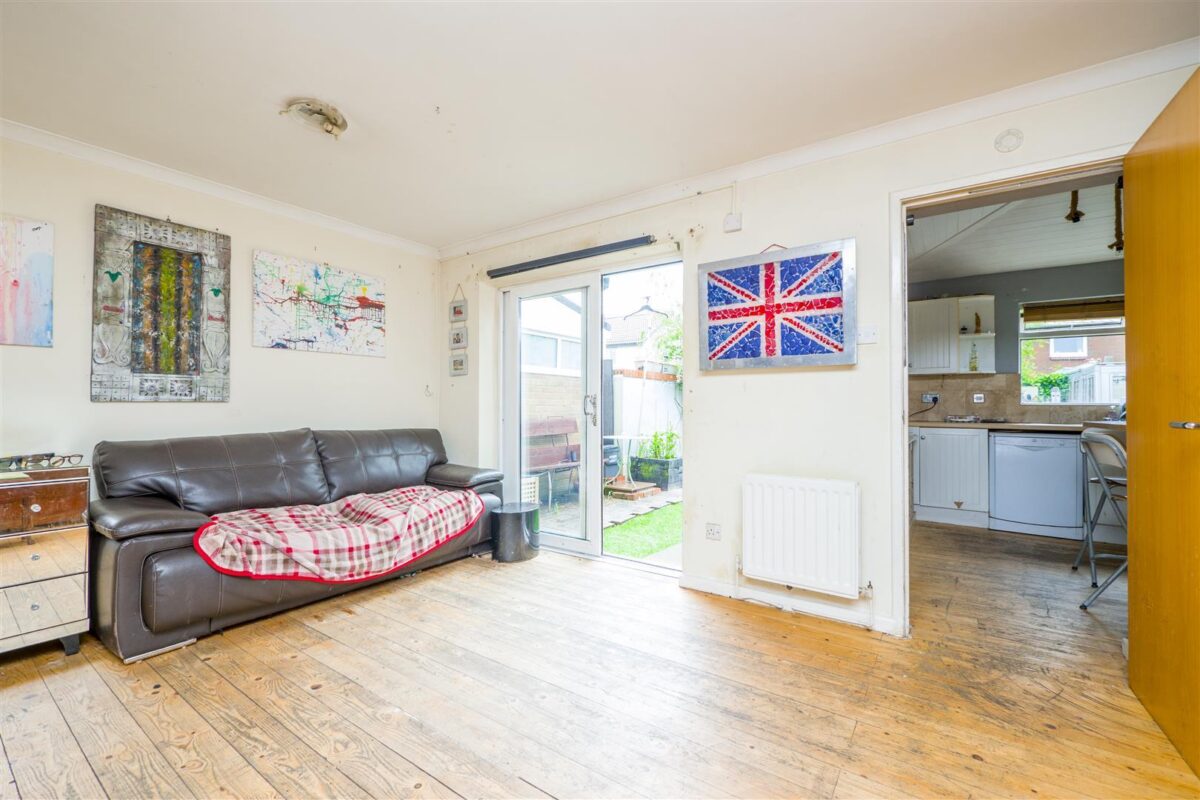 Enfield Drive, Barry
