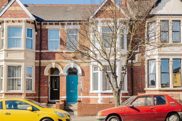 Gladstone Road, Barry