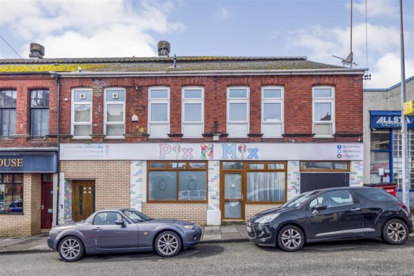 Market Street, Barry