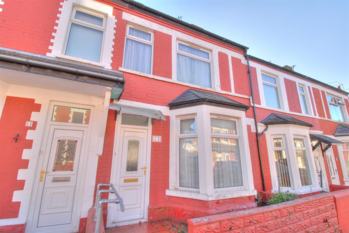 Cora Street, Barry