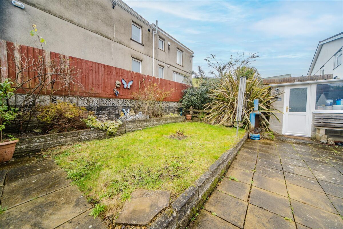 Coldbrook Road East, Barry