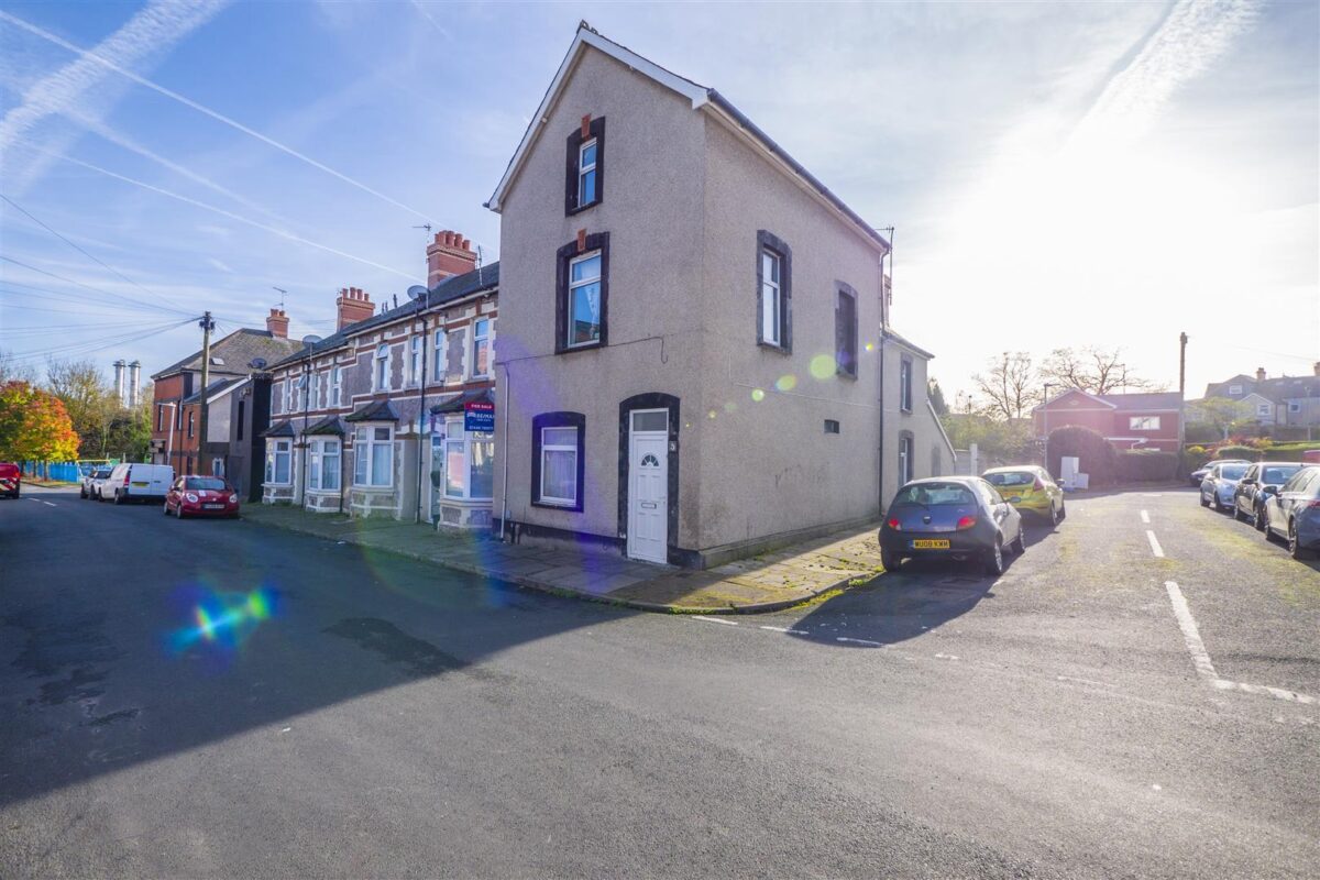 Holmes Street, Barry