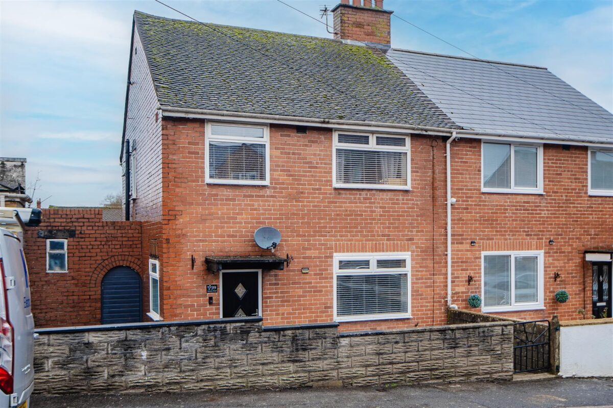 Aneurin Road, Barry