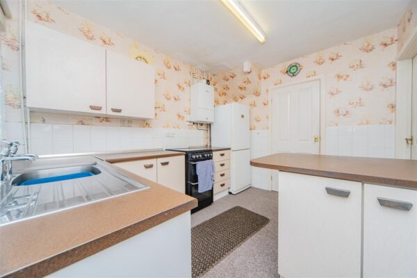 Slade Road, Barry