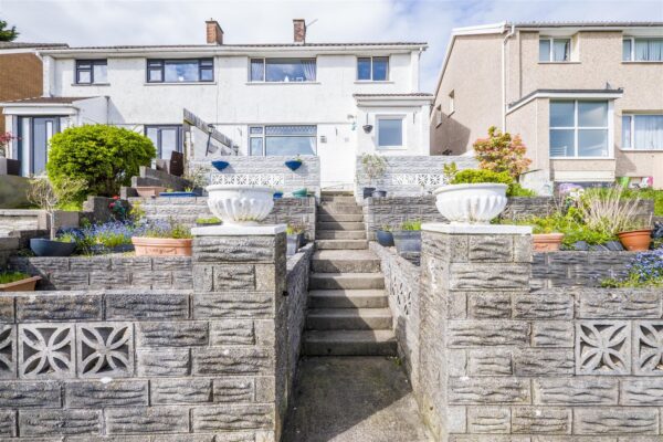 Whitewell Road, Barry