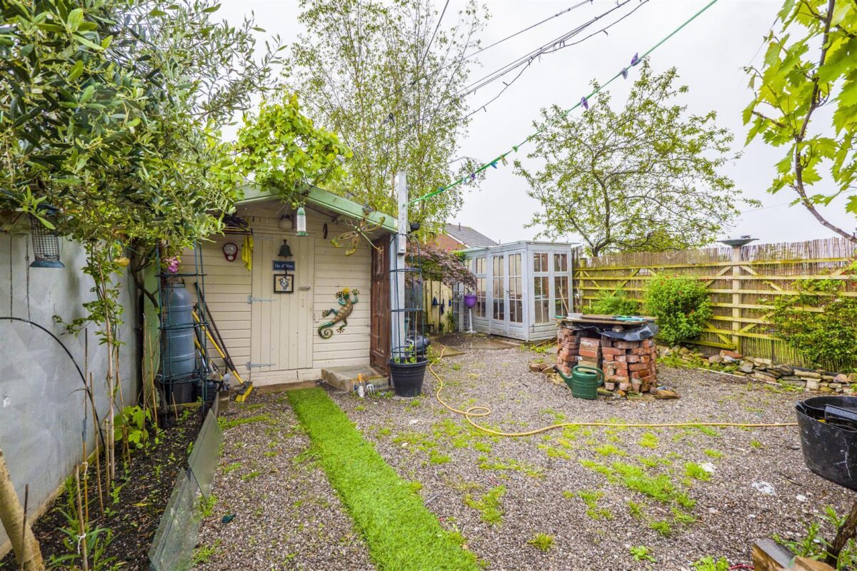 Enfield Drive, Barry