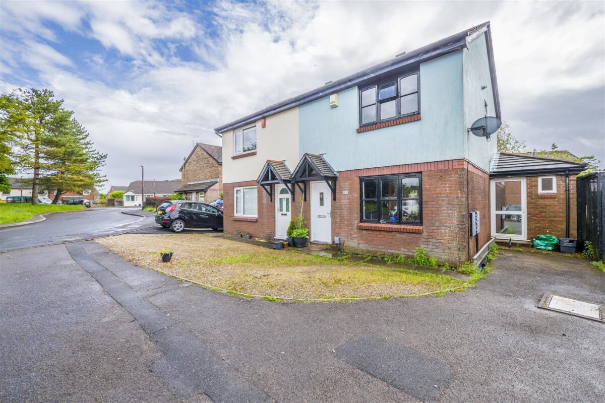 Enfield Drive, Barry