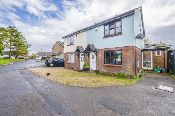 Enfield Drive, Barry