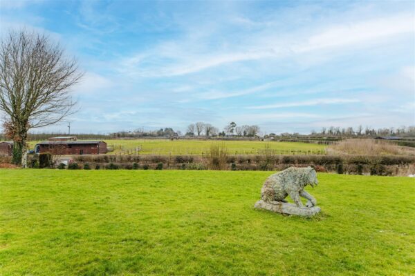 St Lythans