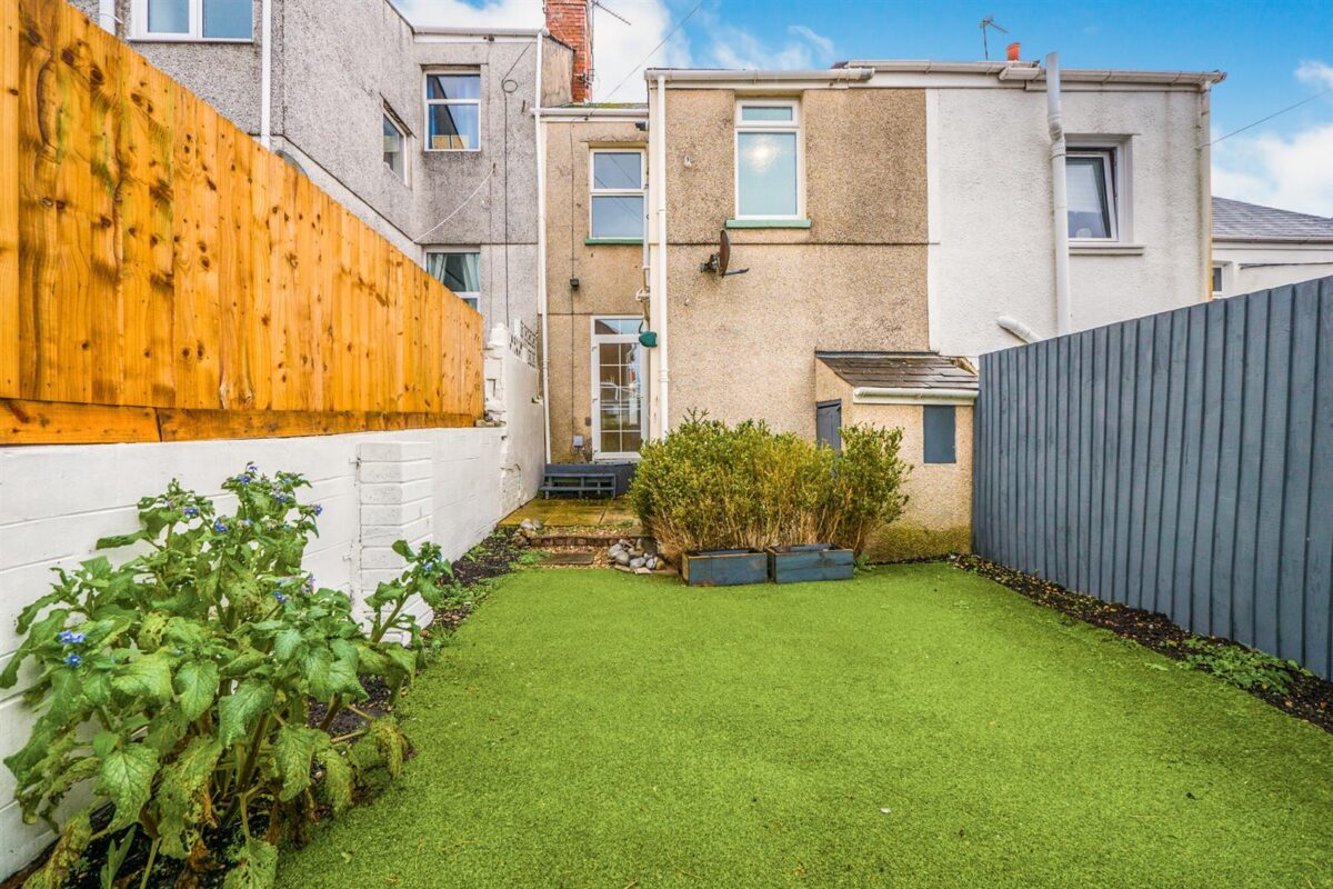 Trinity Street, Barry