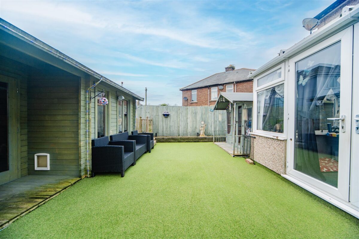 Meggitt Road, Barry