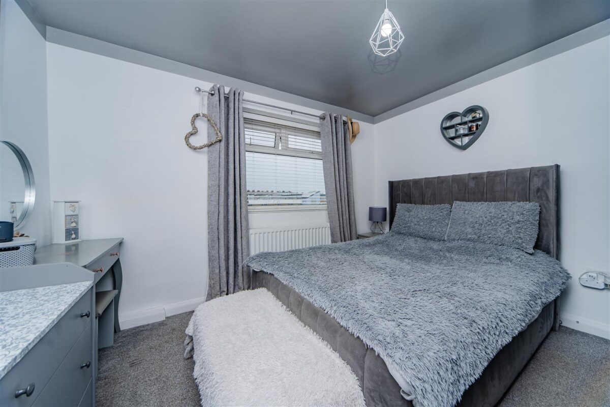 Aneurin Road, Barry