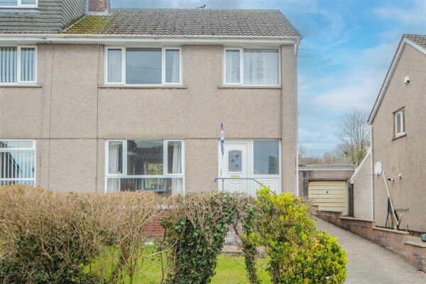 Slade Road, Barry