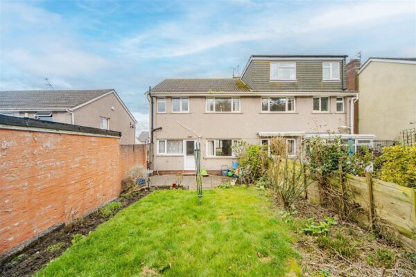 Slade Road, Barry