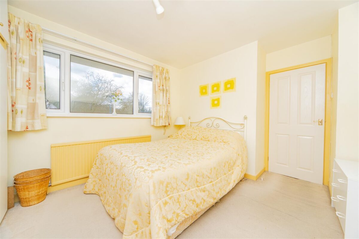 Slade Road, Barry