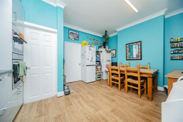 Wenvoe Terrace, Barry