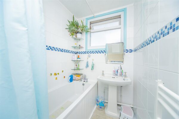 Tordoff Way, Barry