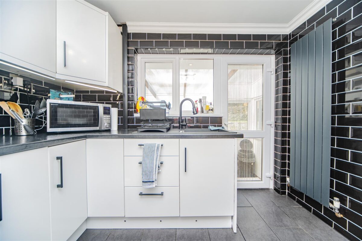 St. Peters Close, Llanharan, Pontyclun