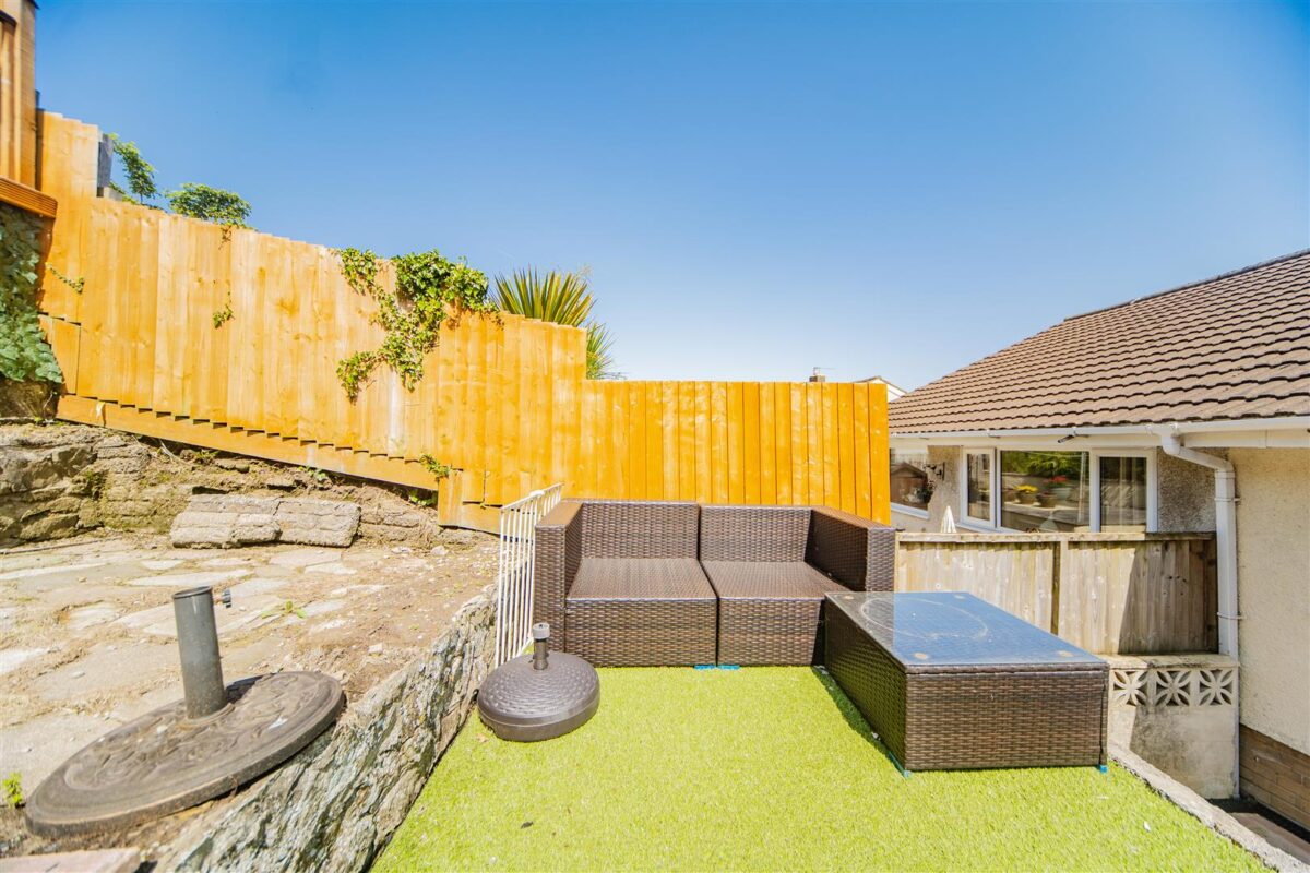St. Peters Close, Llanharan, Pontyclun