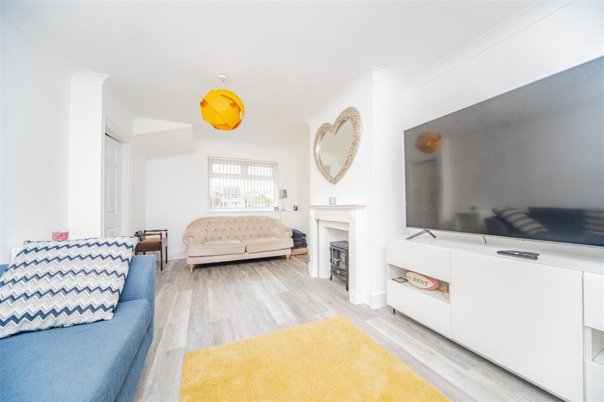 5 Claude Road, Barry CF62 7JE