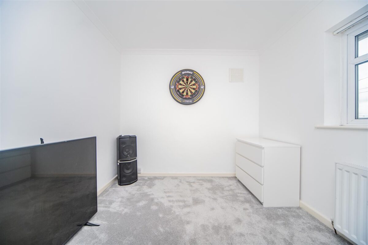 5 Claude Road, Barry CF62 7JE